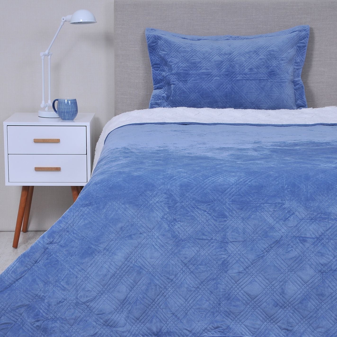 Cubrecama Quilt Velvet Cuadros 1.5 Plazas Azul