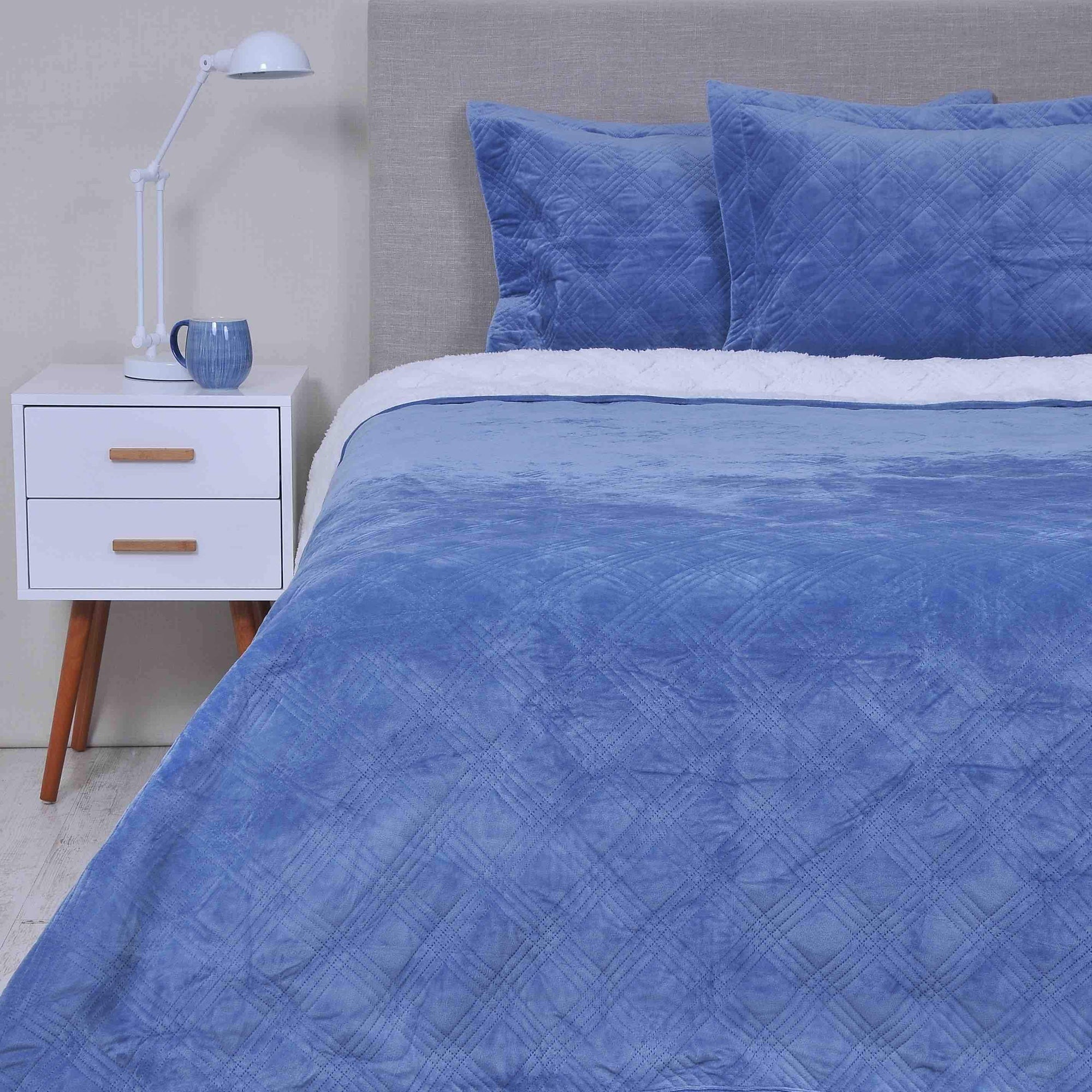 Cubrecama Quilt Velvet Cuadros 2 Plazas Azul