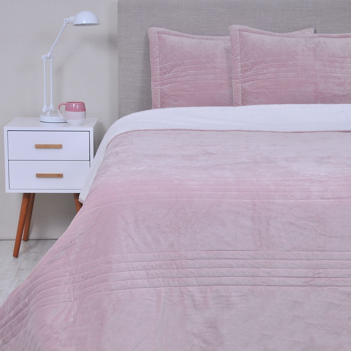 Cubrecama Quilt Velvet Rayas 2 Plazas Rosa